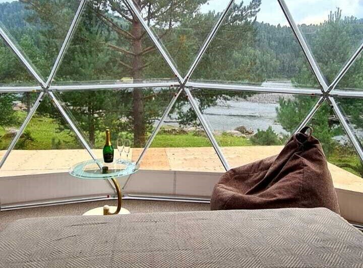 Купол у реки