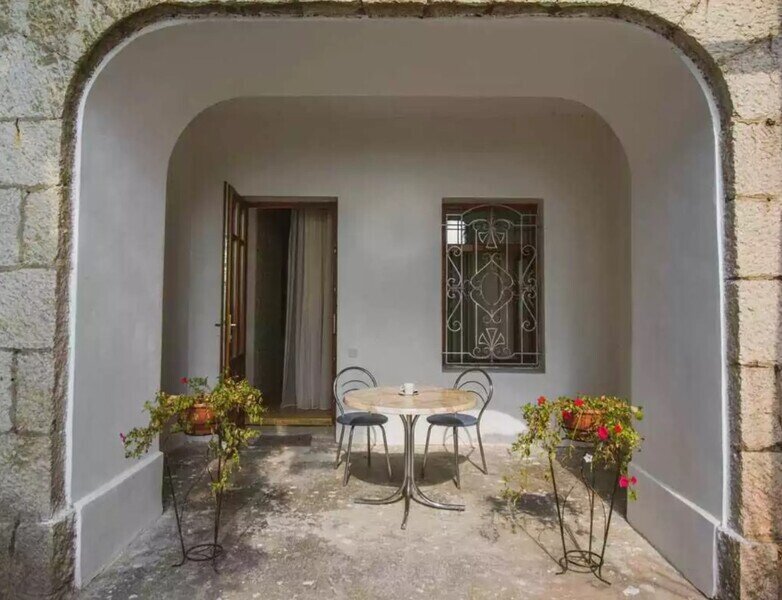 Полулюкс 2-местный 1-комнатный (с отдельным входом)