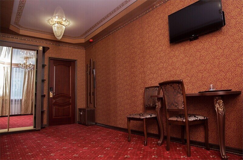 Люкс 2-местный (с гидромассажной ванной)