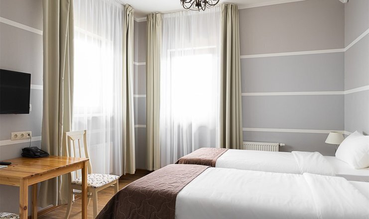 Стандартный 2-местный (с балконом, на цокольном этаже)