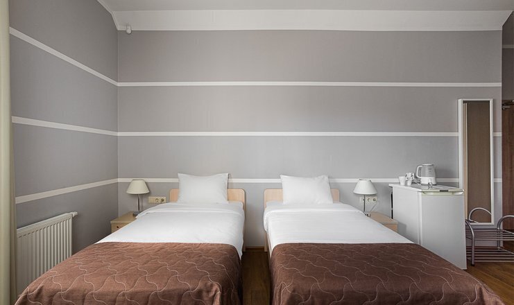 Стандартный 2-местный (с балконом, на цокольном этаже)