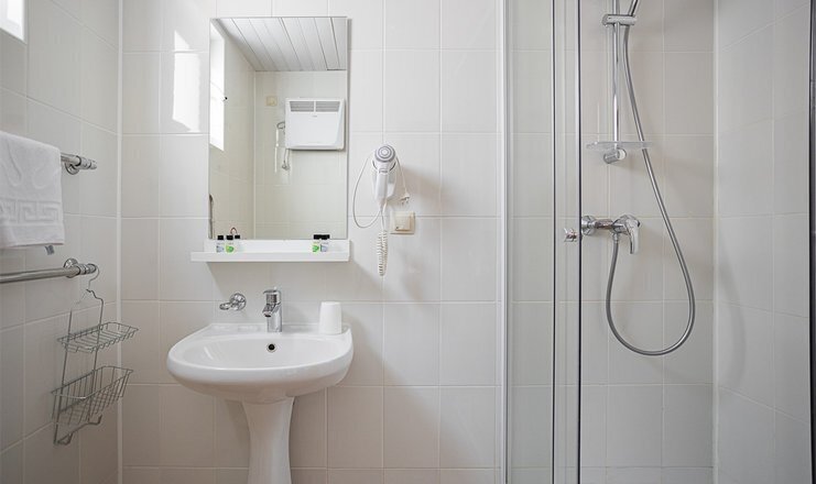 Стандартный 2-местный (с балконом, на цокольном этаже)