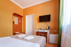 2 местный эконом с большой кроватью  (1 этаж, 1 комната), Мини-отель La Villa, Геленджик