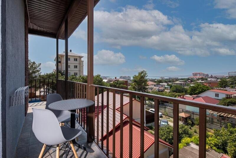 Люкс 2-местный 2-комнатный (с балконом)