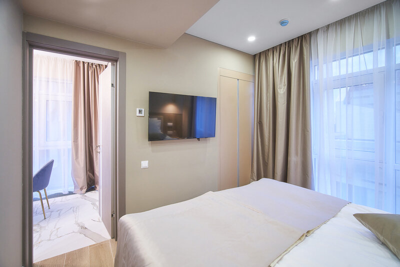 Люкс 2-местный 2-комнатный (с кухней и балконом)