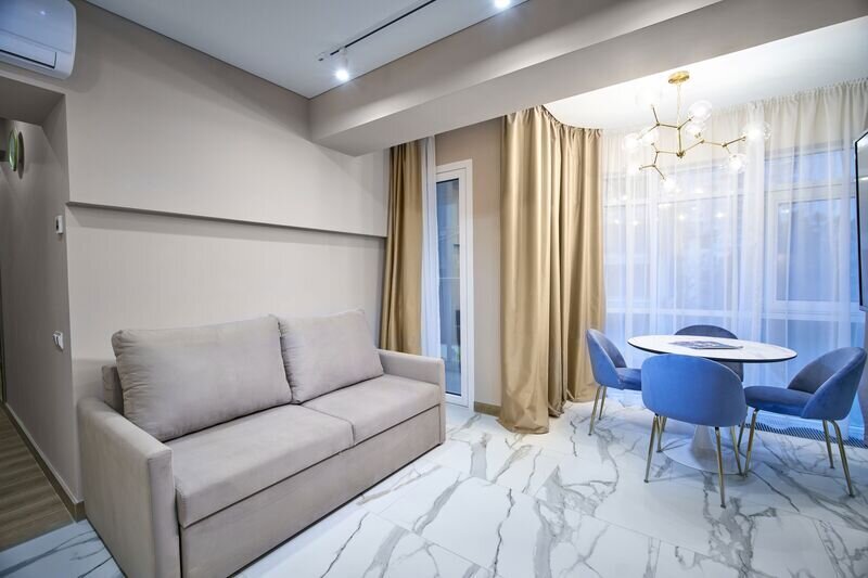 Люкс 2-местный 2-комнатный (с кухней и балконом)