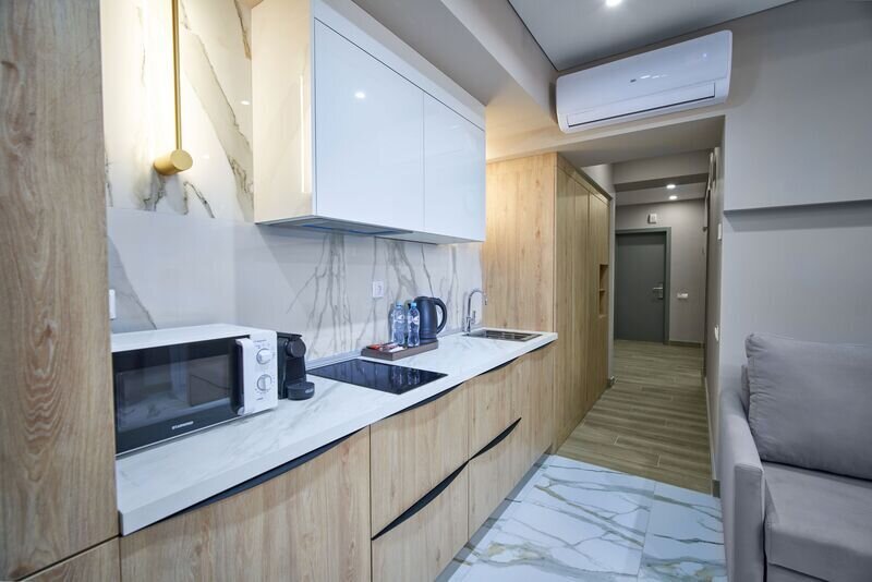 Люкс 2-местный 2-комнатный (с кухней и балконом)