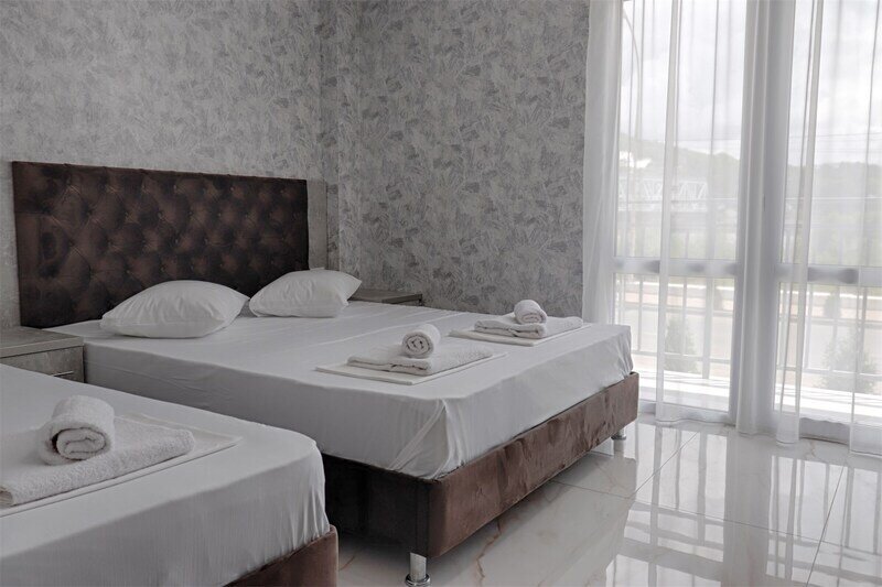 Стандартный 3-местный (с балконом)