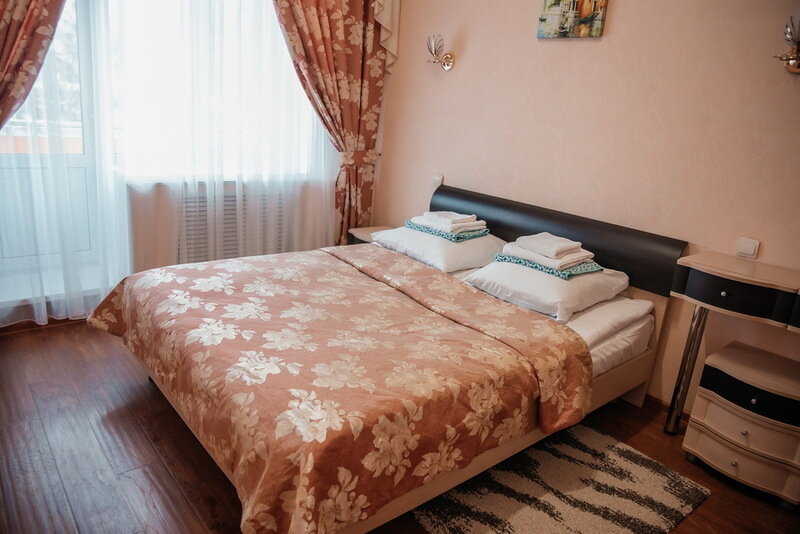 Люкс 2-местный 2-комнатный (с кондиционером вид на Волгу)