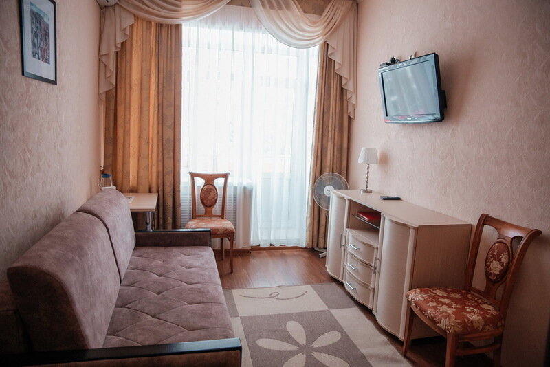 Люкс 2-местный 2-комнатный (с кондиционером вид на Волгу)