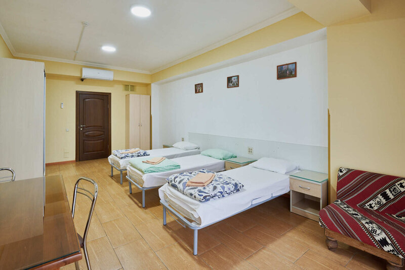 Место в мужском номере Эконом