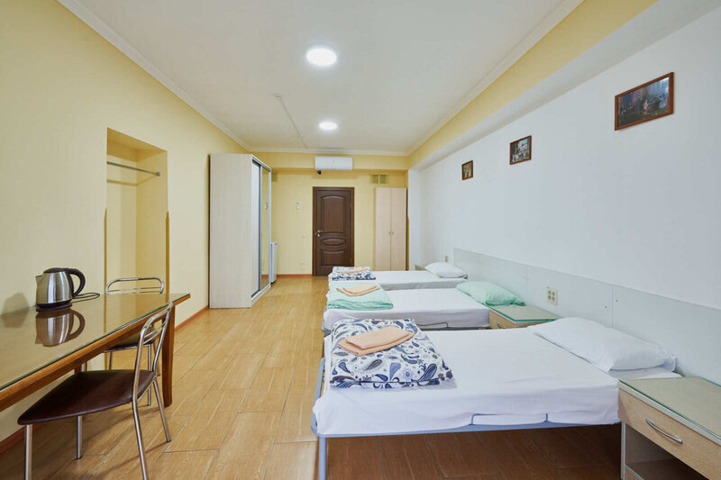 Место в мужском номере Эконом