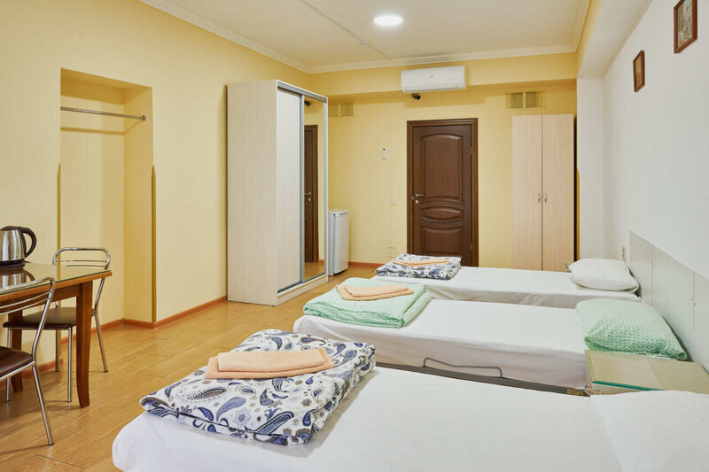 Место в мужском номере Эконом