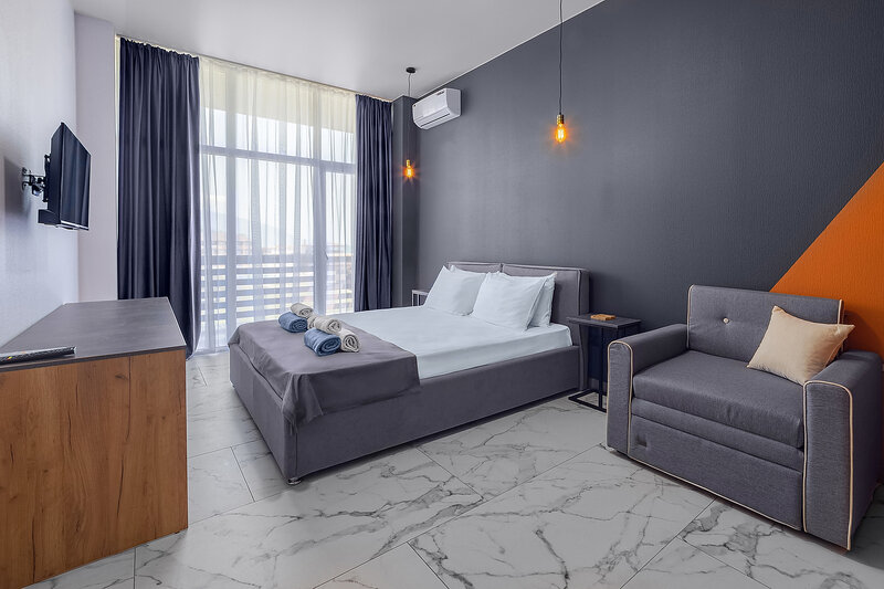 Люкс 2-местный 2-комнатный (с балконом)