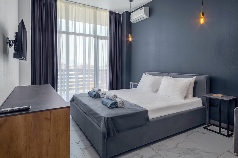 Люкс 2-местный 2-комнатный (с балконом)