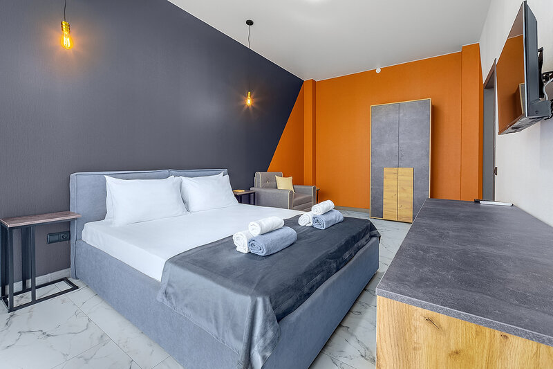 Люкс 2-местный 2-комнатный (с балконом)