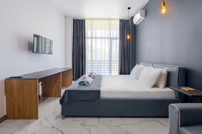 Люкс 2-местный 2-комнатный (с балконом)