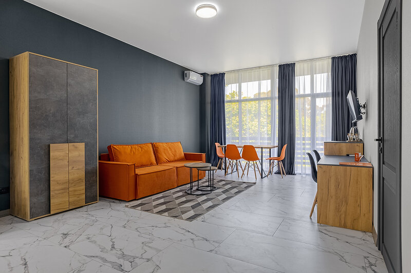 Люкс 2-местный 2-комнатный (с балконом)