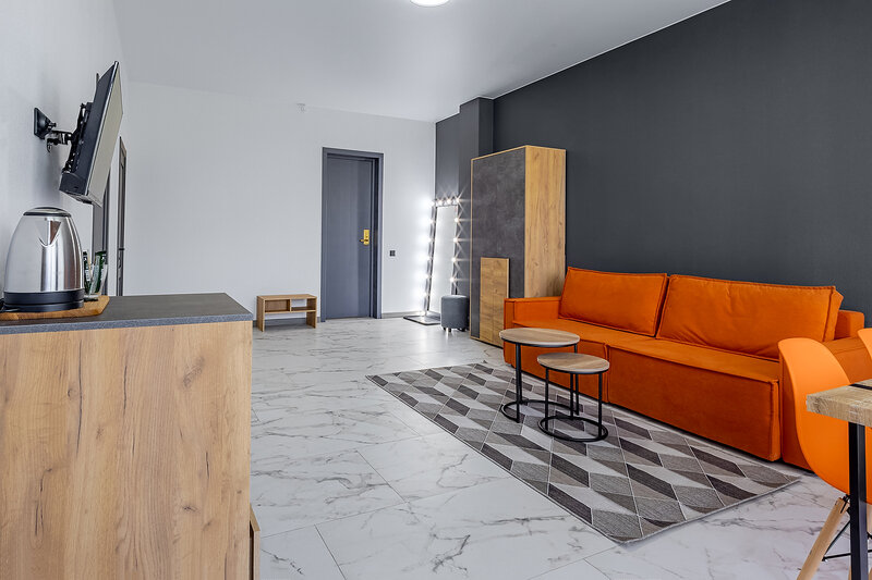 Люкс 2-местный 2-комнатный (с балконом)