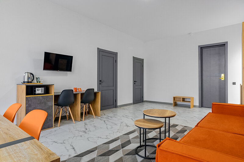 Люкс 2-местный 2-комнатный (с балконом)