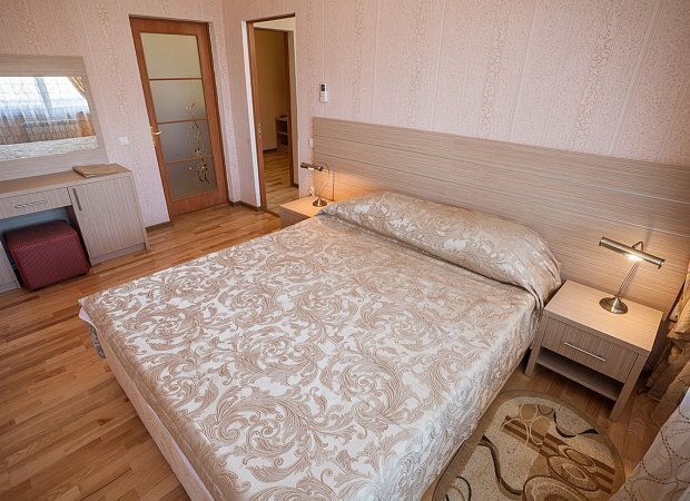 Люкс 2-местный 2-комнатный (корпус 10,11)