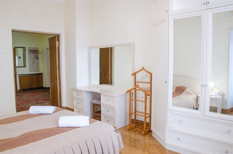 люкс 2- местный 2-комнатный (Дача Чайка)