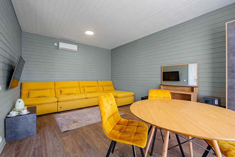 Люкс 2-местный 2-комнатный (с террасой)