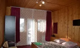 Двухместный (Комната улучшенная с большой двуспальной кроватью и балконом), Гостевой дом Гавань Байкала, Листвянка