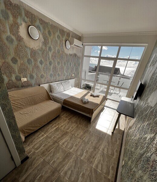 Комфорт 4-местный (с балконом, вид на море)