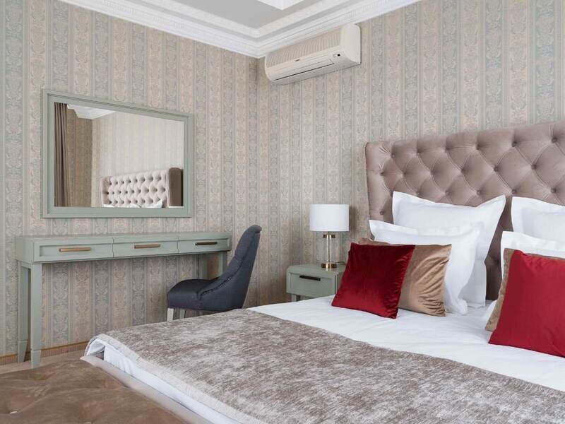 Люкс с джакузи 4-местный