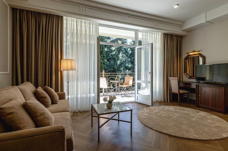 Люкс 2-местный 2-комнатный (парк) (2)