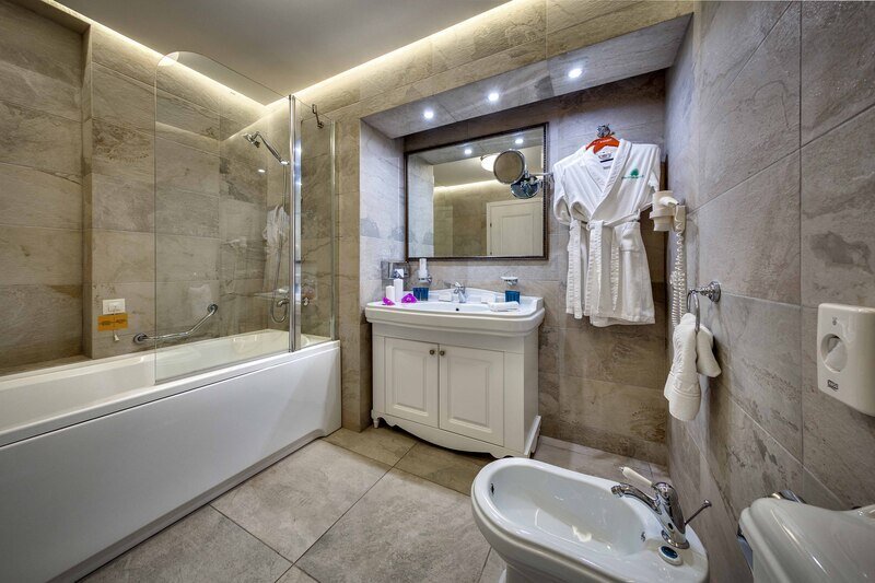 Люкс Премиум 2-местный 2-комнатный (2)