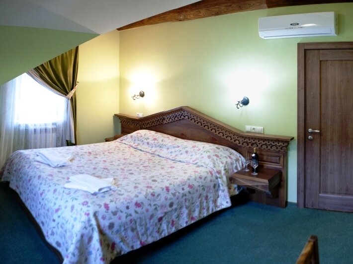 Люкс 2-местный 2-комнатный (Парадный)