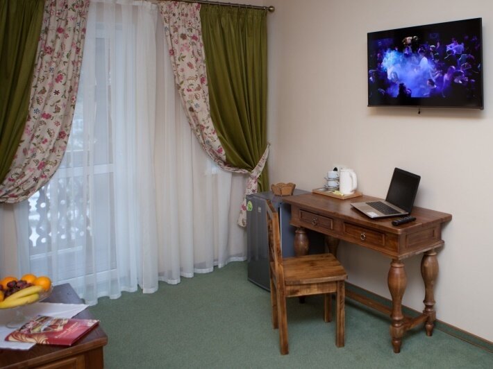 Люкс 2-местный 2-комнатный (Парадный)