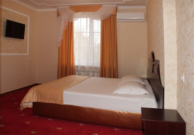 Люкс 4-местный 2-комнатный