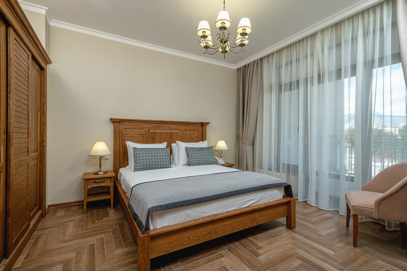 Люкс 2-местный 2-комнатный (с видом на море)