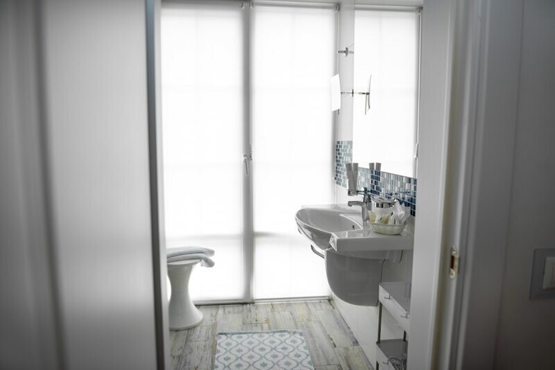 Люкс Картье 4-местный 2-комнатный (4)