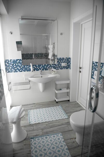 Люкс Картье 4-местный 2-комнатный (3)