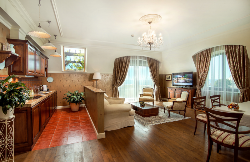 Пентхаус Королевский 4-местный 3-комнатный