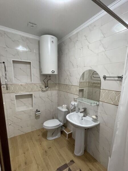 Люкс 4-местный 2-комнатный (с террасой)