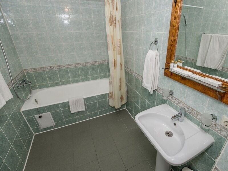 Стандартный 2-местный (TWIN мансардный)