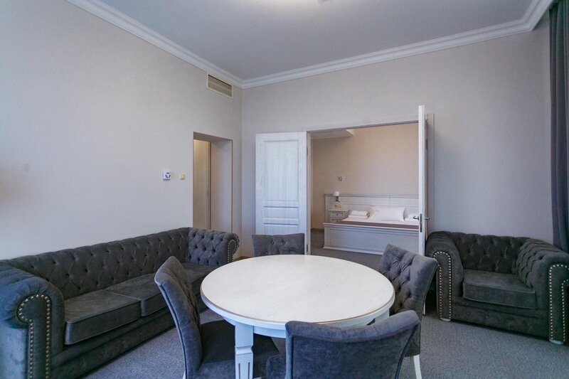 Апартаменты 2-местный 3-комнатный (корпус Салют)