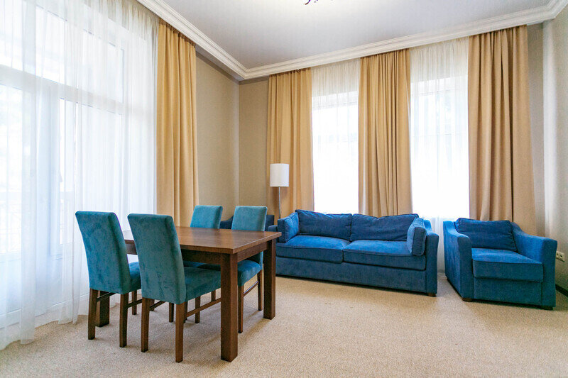 Люкс 2-местный 2-комнатный (корпус Салют)