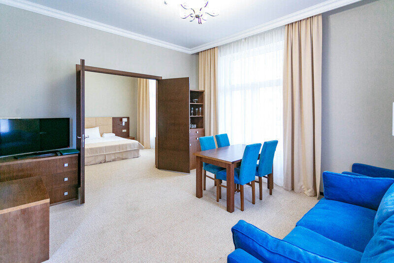 Люкс 2-местный 2-комнатный (корпус Салют)