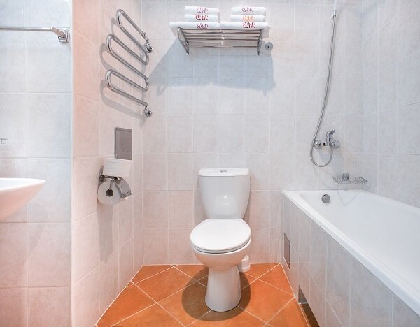 САЛЮТ Стандарт однокомнатный одноместный с балконом 1 категории_санузел