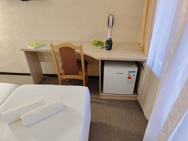 Люкс 5-местный 2-комнатный (с балконом)