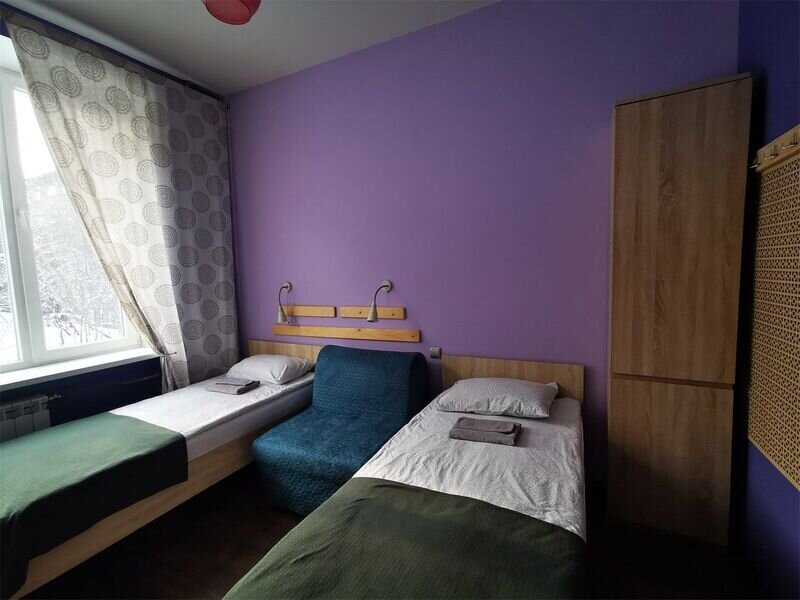 Бюджетный 3-местный