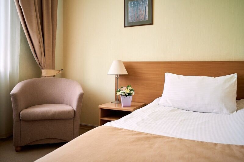 Стандартный 1-местный (SNGL)