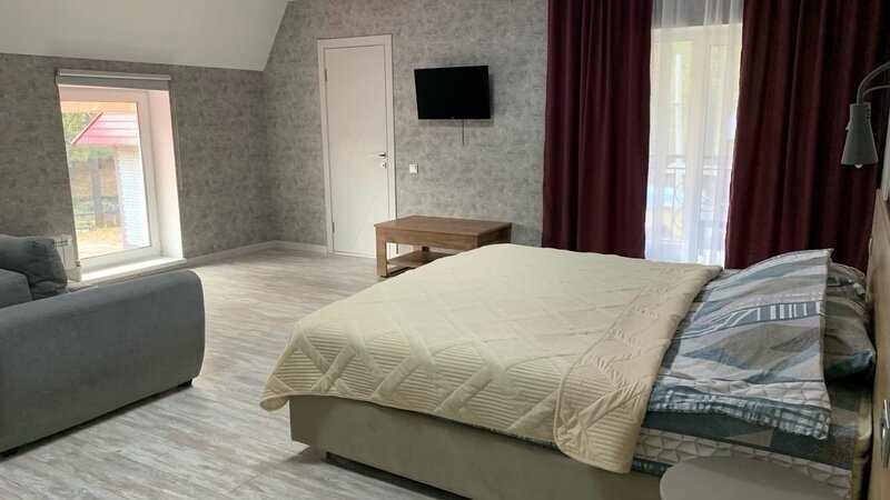 Полулюкс (с балконом/террасой)