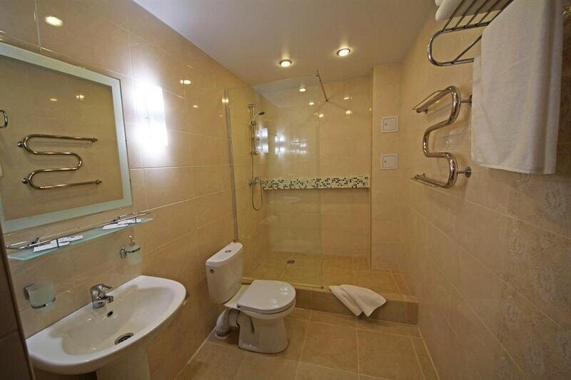 Улучшенный 2-местный 2-комнатный (с лоджией, корпус 1)